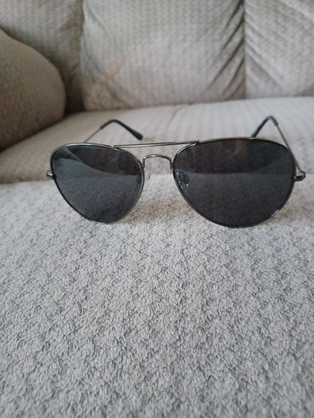 Foster Grant Aviator Sunglasses in Gunmetal with Dark Gray Lenses